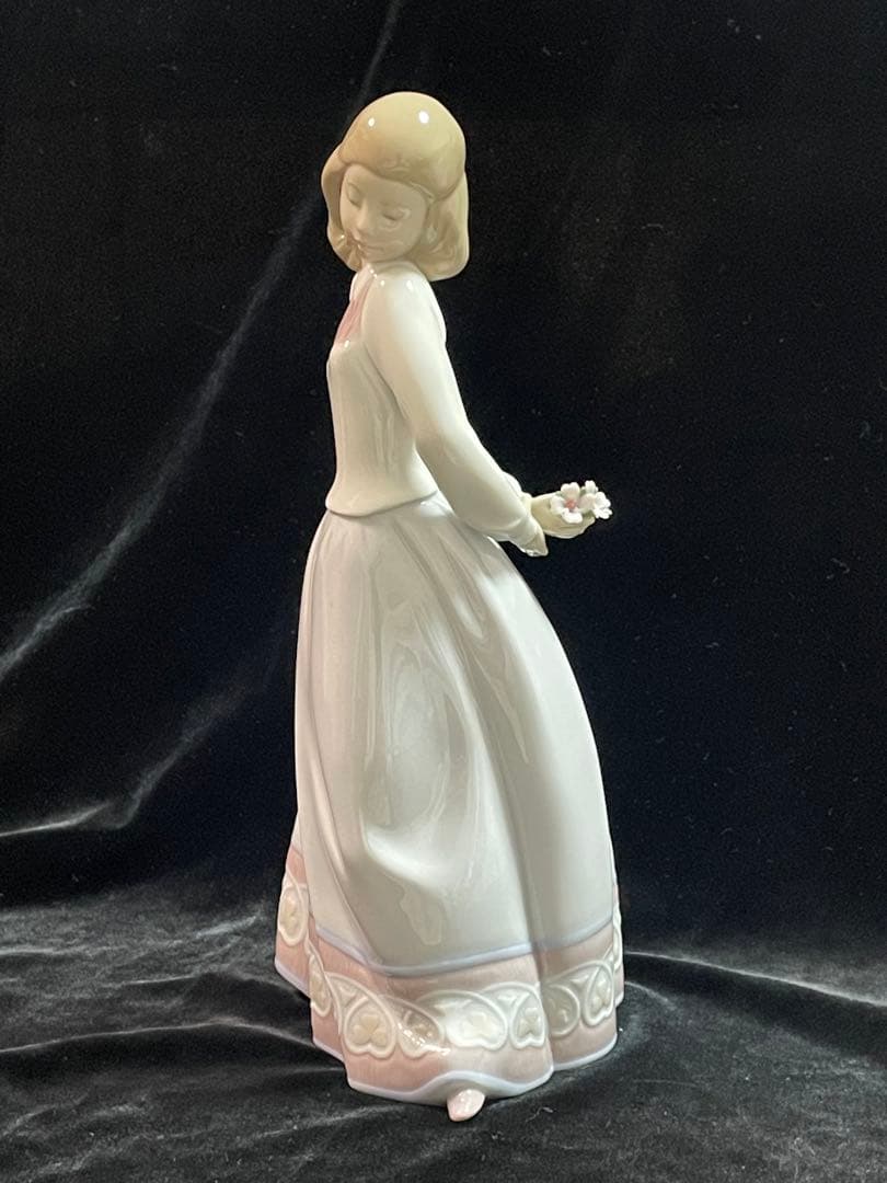 LLADORO リヤドロ 「Sweet＆Shy」