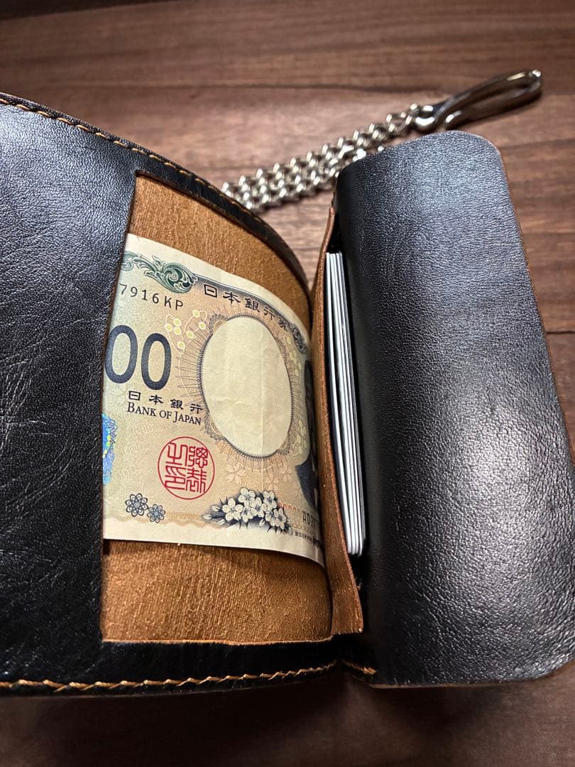 本革ミドルトラッカーウォレット