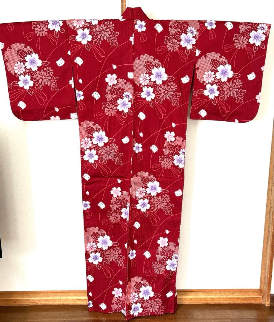 サンリオSanrio ハローキティ2005年製大人　浴衣　未使用品　花柄　レア