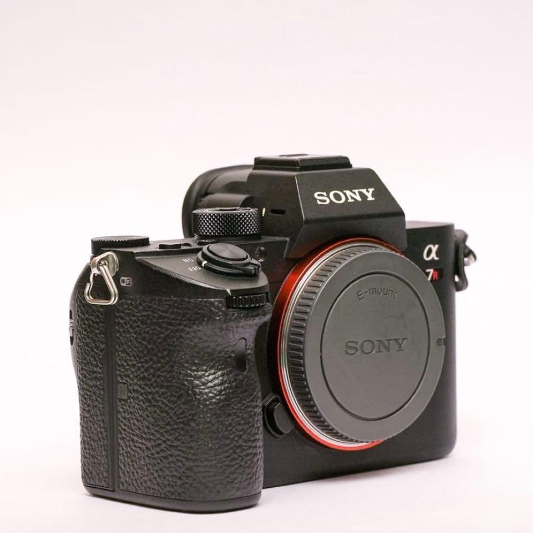 Sony α7R III ミラーレス一眼