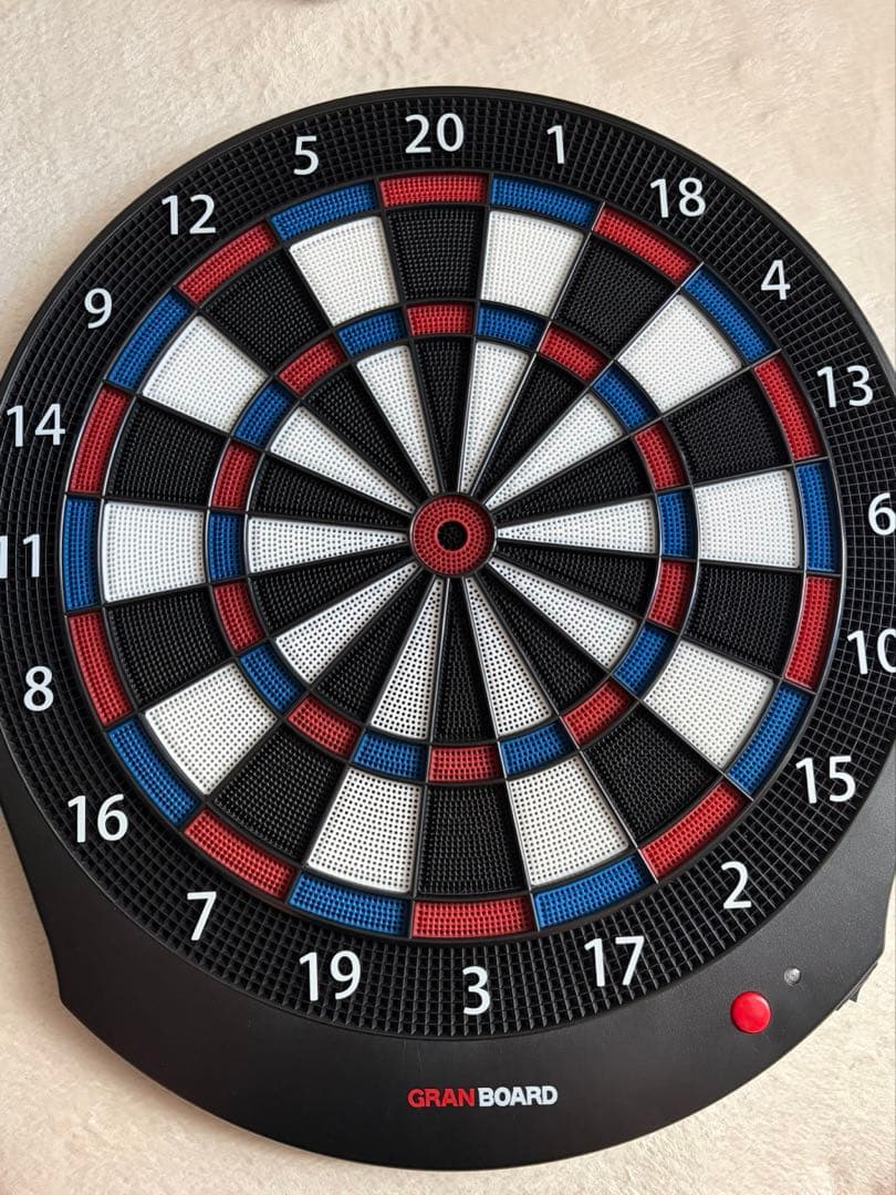【未使用に近い】GRAN BOARD DASH ダーツ ボード　ダーツマット、矢