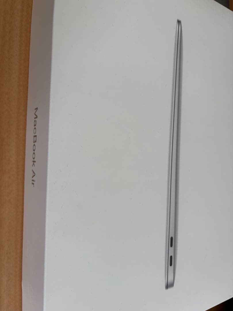 MacBook Air M1チップ搭載13インチ