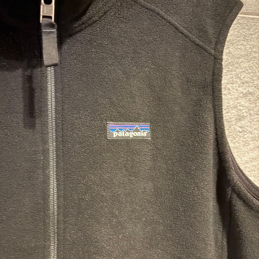 企業系刺繍ロゴ、シンチラフリースベスト　patagoniaレイヤード古着XL