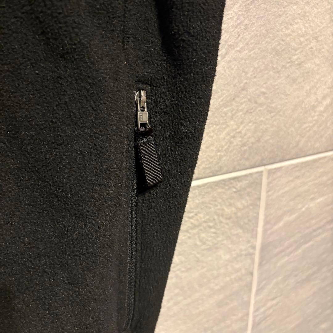 企業系刺繍ロゴ、シンチラフリースベスト　patagoniaレイヤード古着XL