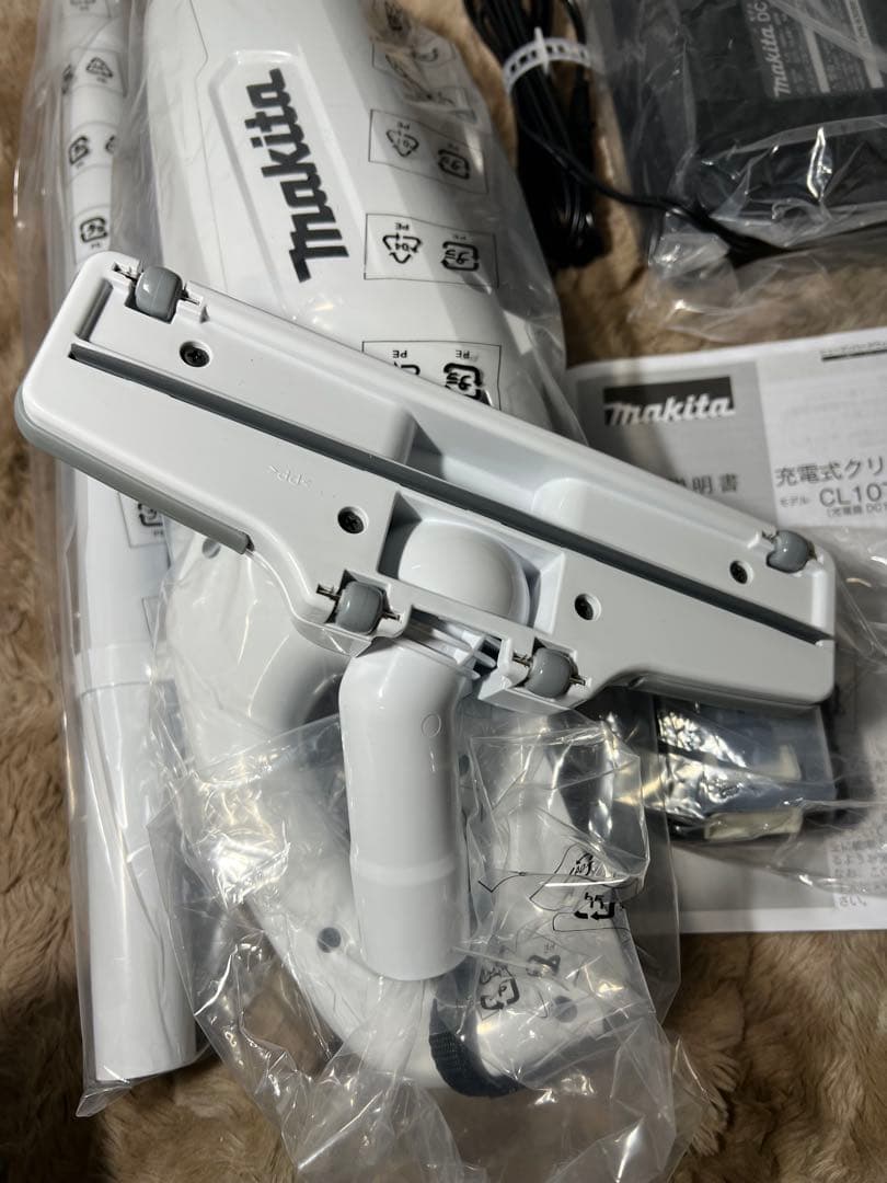 マキタ コードレス掃除機CL107FDSHW