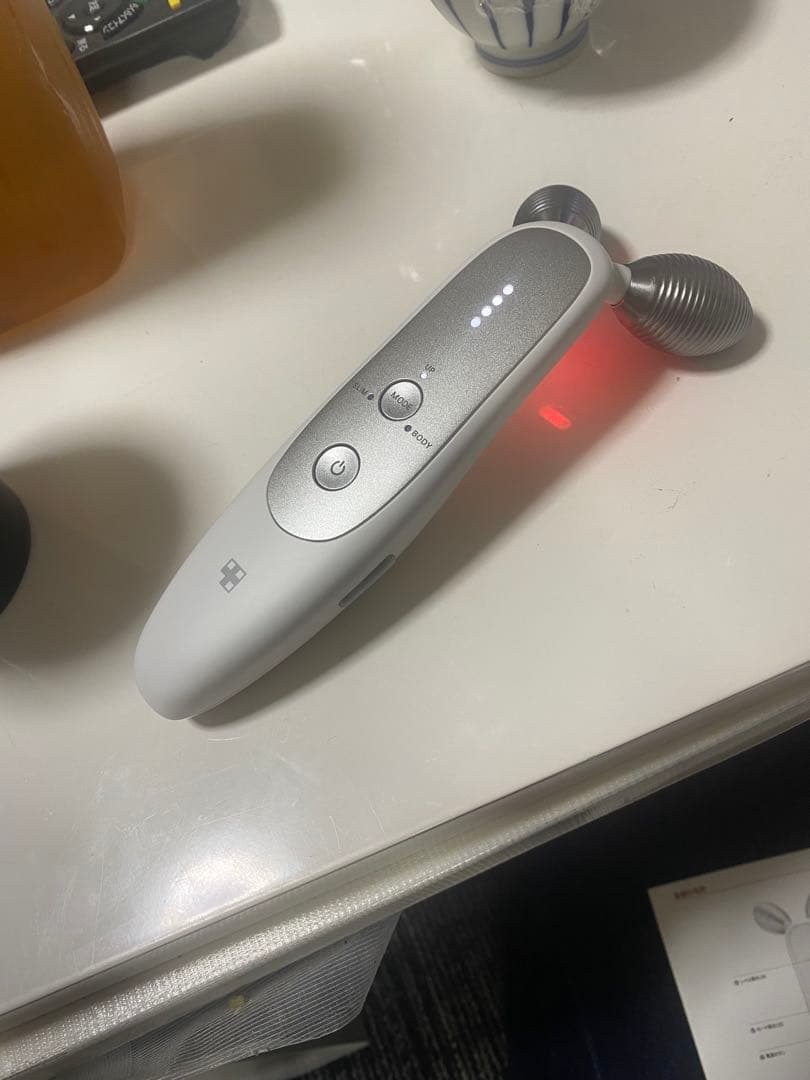 ☆美品☆ メディキューブ EMS 美顔器 ダーマショット ME-AGE-R-01