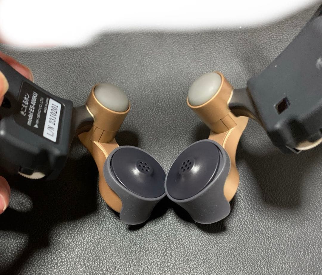 ココチモ きこえるホン ES-800KU