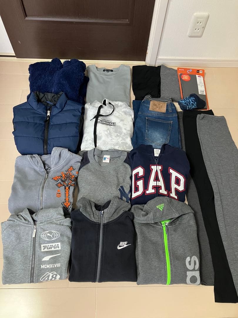 まとめ売り 男の子 　冬　ヒートテック　パーカー　トレーナー　パンツ 140cm