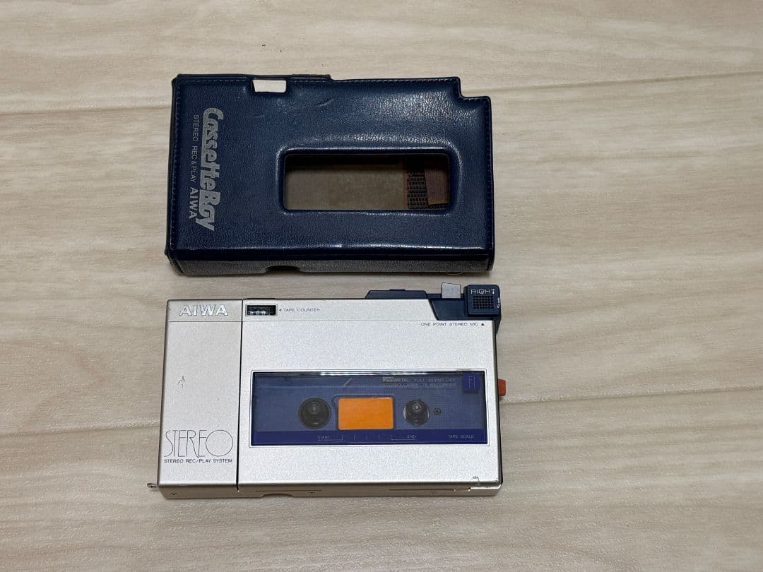 AIWA カセットプレーヤー ステレオ再生CASSETTE BOY HS-F1