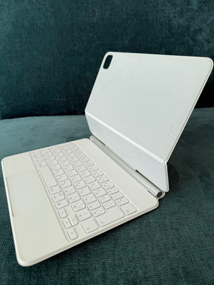 Magic Keyboard ／ホワイト（箱あり）