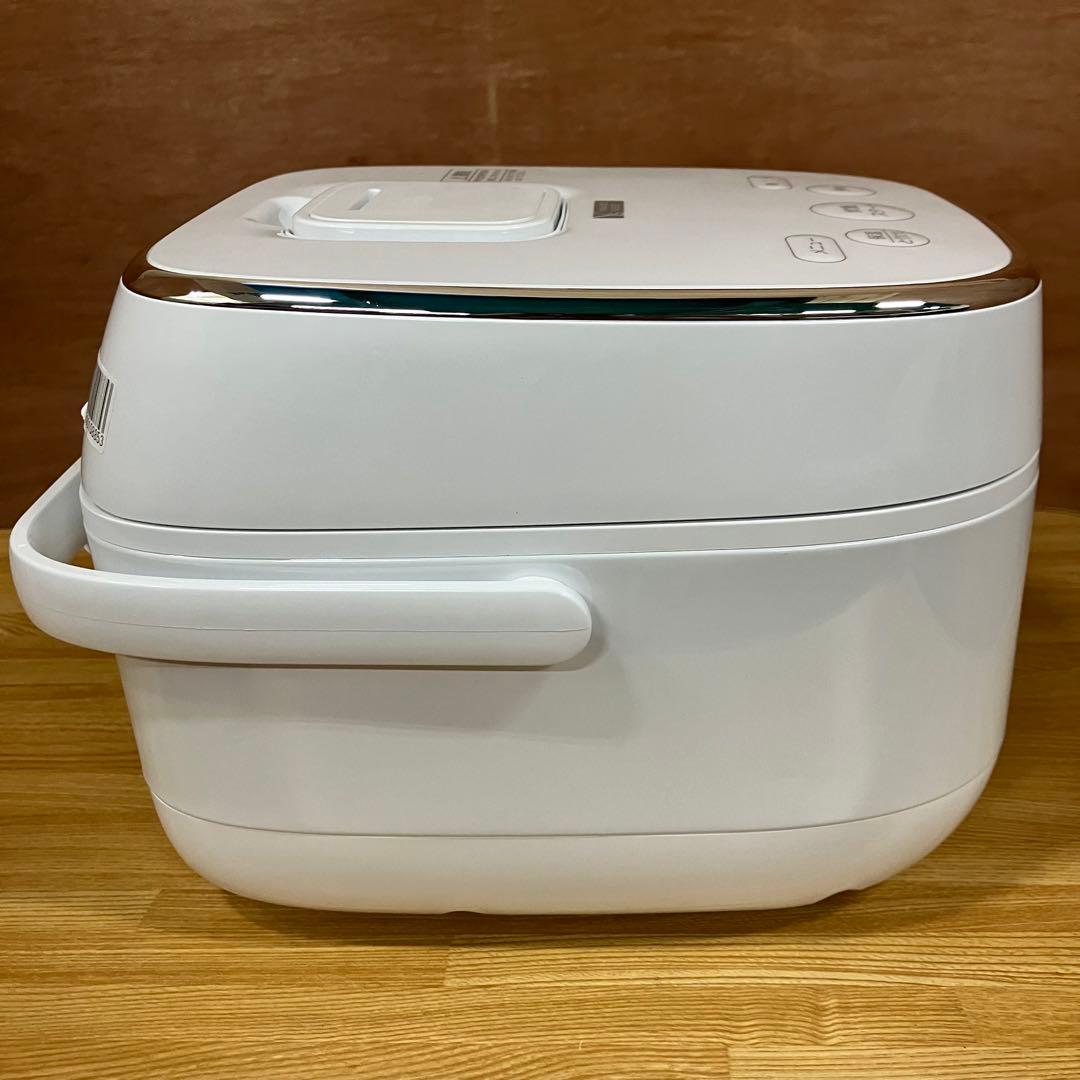 一都三県限定　配送設置無料　炊飯器　YAMADA 2023年製　3合
