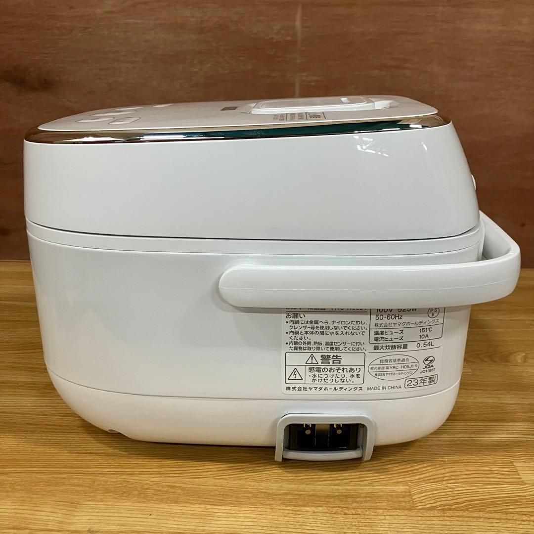 一都三県限定　配送設置無料　炊飯器　YAMADA 2023年製　3合
