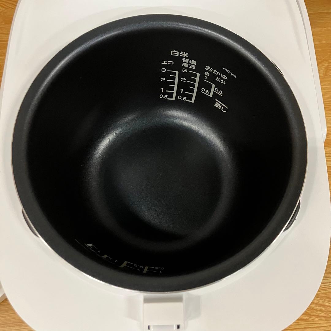 一都三県限定　配送設置無料　炊飯器　YAMADA 2023年製　3合
