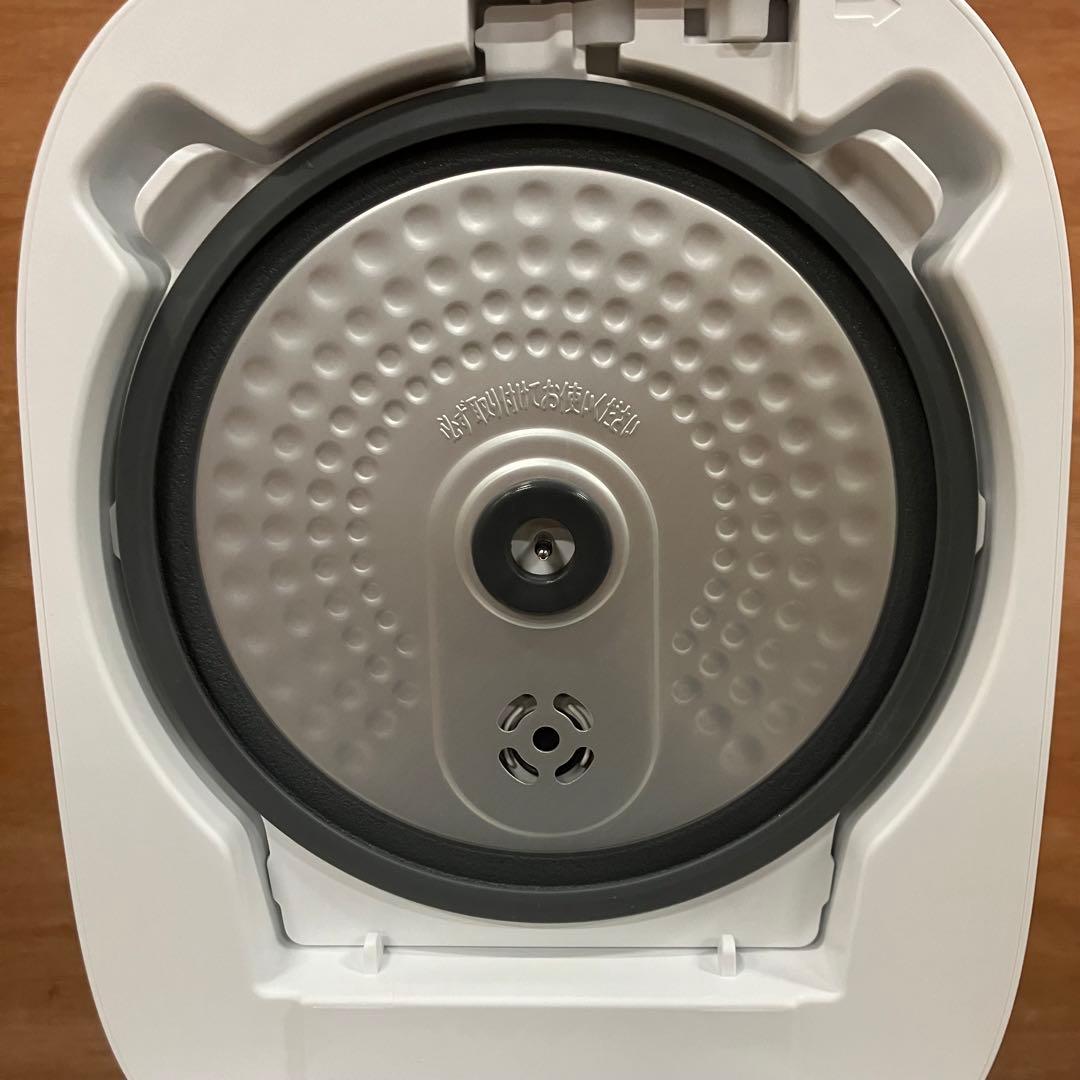 一都三県限定　配送設置無料　炊飯器　YAMADA 2023年製　3合