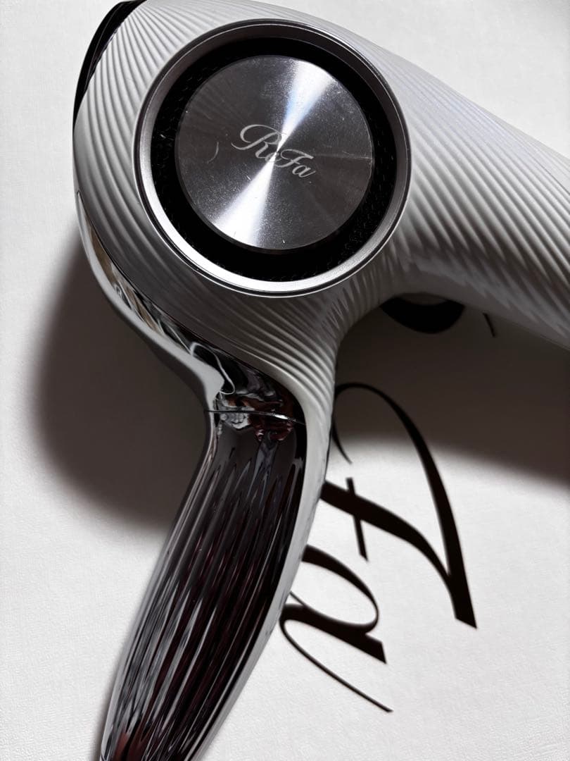 リファ ビューティックドライヤープロ 2021年製