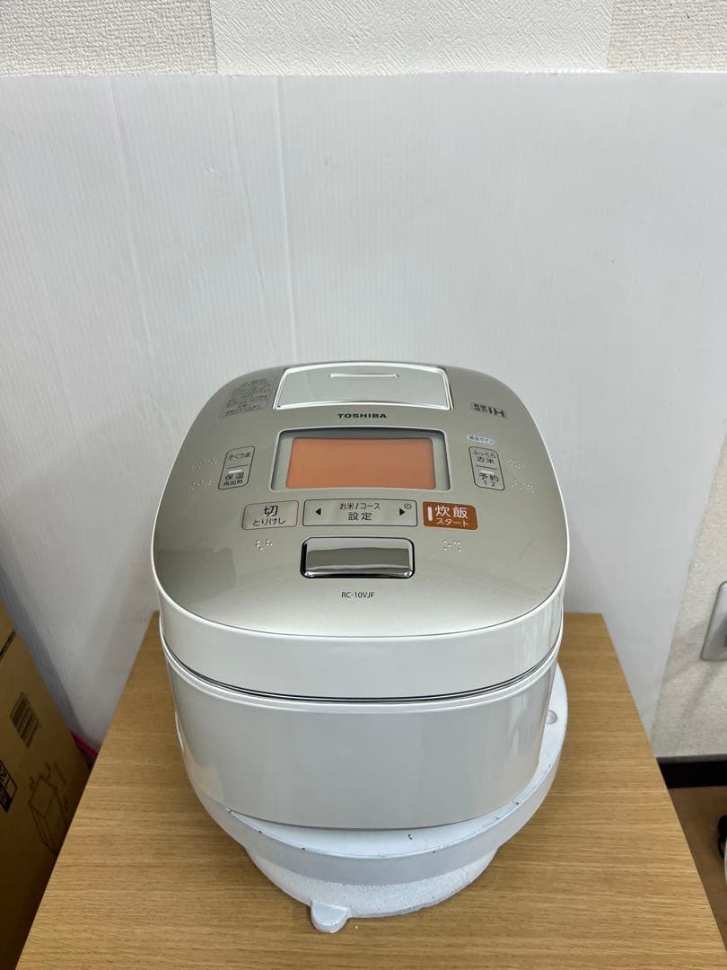 TOSHIBA 東芝 真空圧力IH炊飯器 RC-10VJF（5.5合）