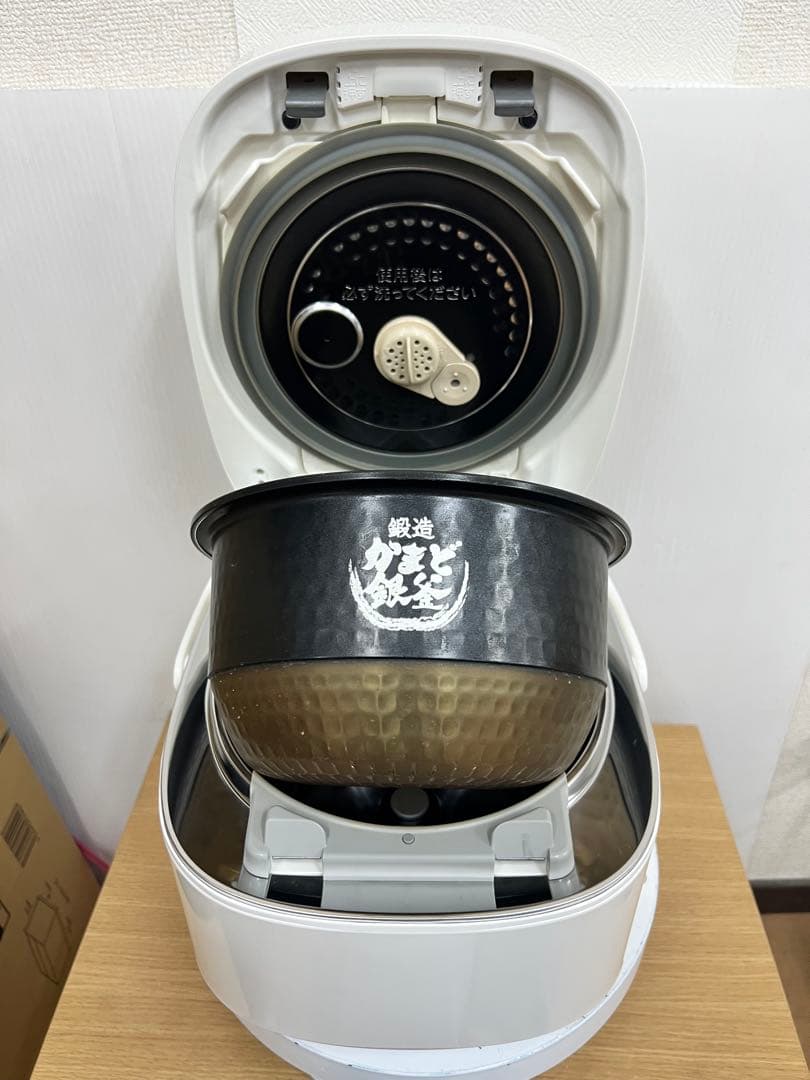 TOSHIBA 東芝 真空圧力IH炊飯器 RC-10VJF（5.5合）