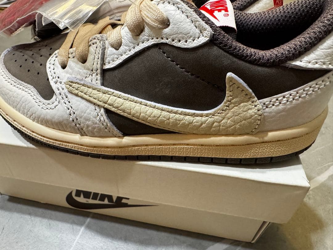 Travis Scott x Nike TD Air Jordan1リバースモカ