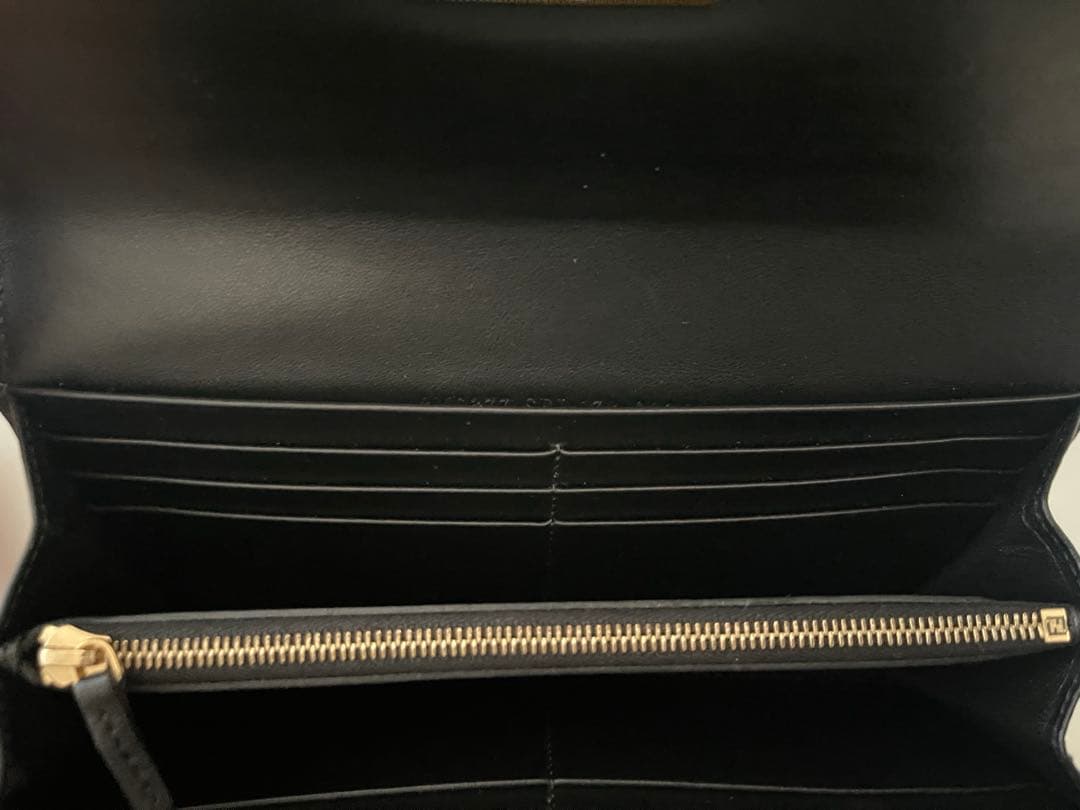 FENDI フェンディ ピーカブー レザー 長財布 黒