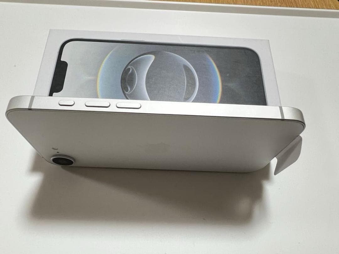 【BT100%美品】Apple iPhone16e 128GB ホワイト US版