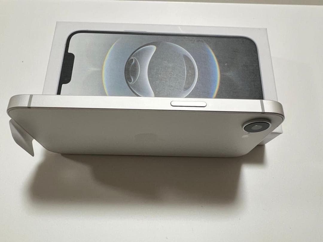 【BT100%美品】Apple iPhone16e 128GB ホワイト US版