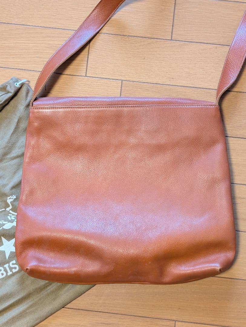 イル・ビゾンテ　レザーショルダーバッグ