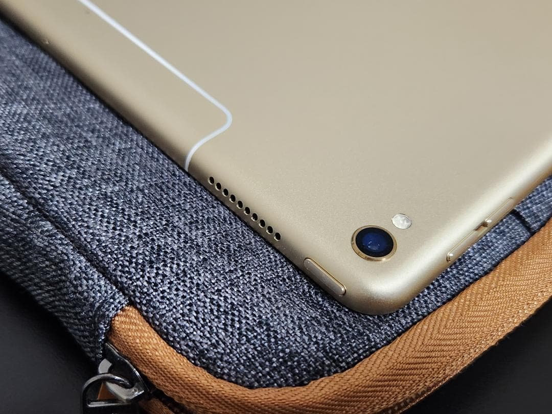 iPad Pro 第2世代 12.9インチ バッテリー100% 純正ペン付き