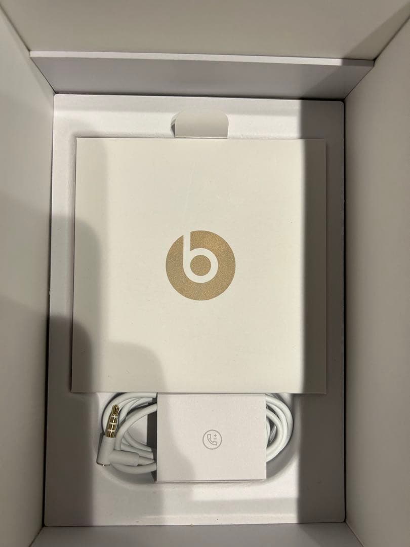 beats solo2 ビーツ　ヘッドホン　ヘッドフォン　ビーツソロ2