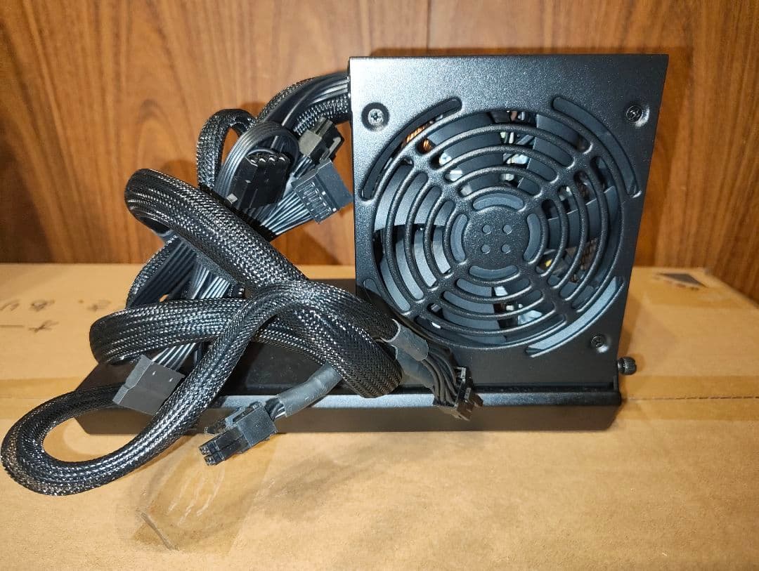 美品 Minisforum DEG1 + Corsair 650W 電源