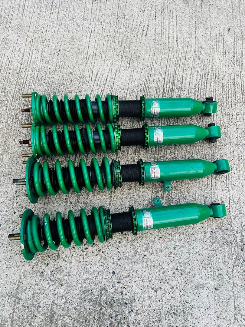 素晴らしい状態です!210 クラウン用 tein モノ スポーツ コイルオーバー