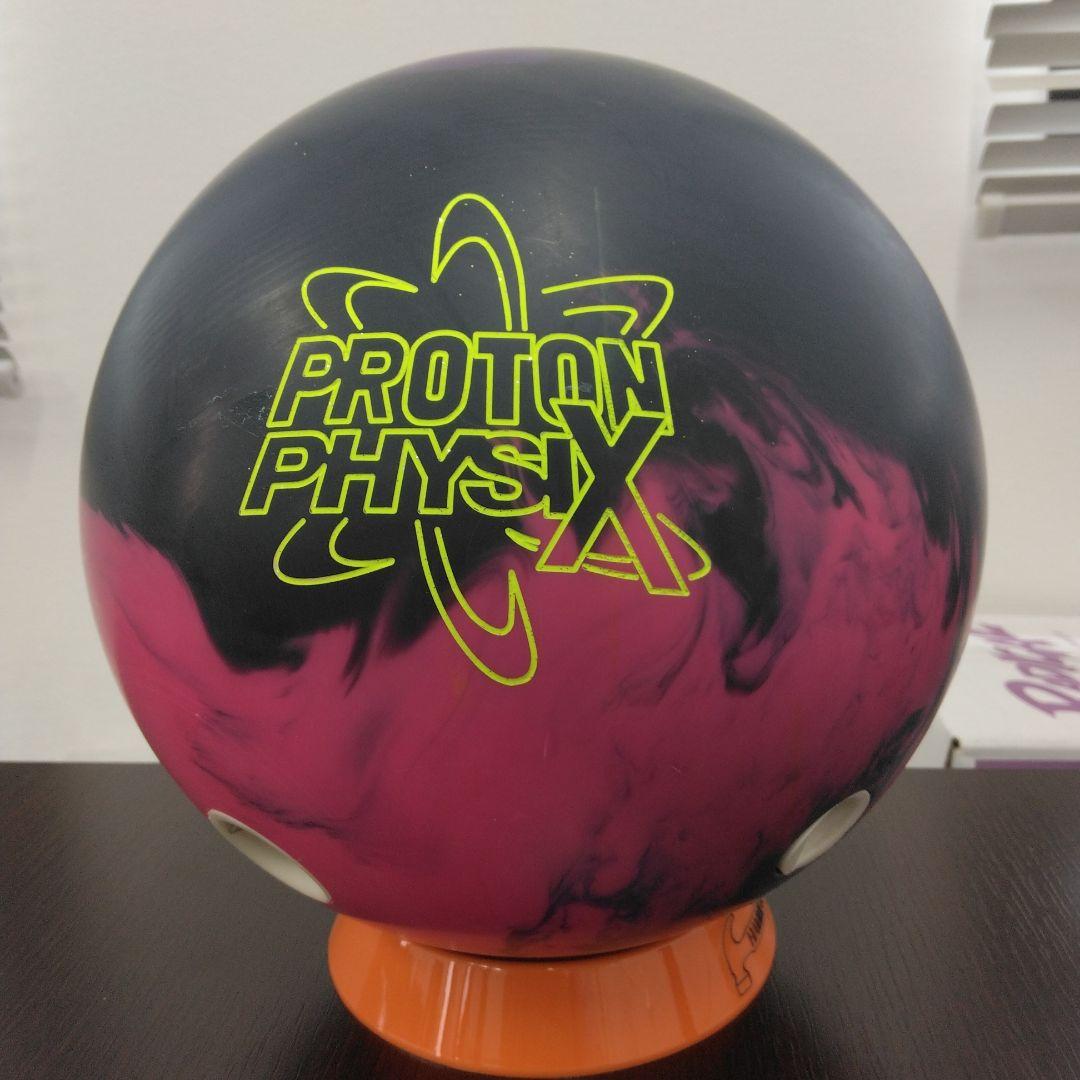 ボウリングボール