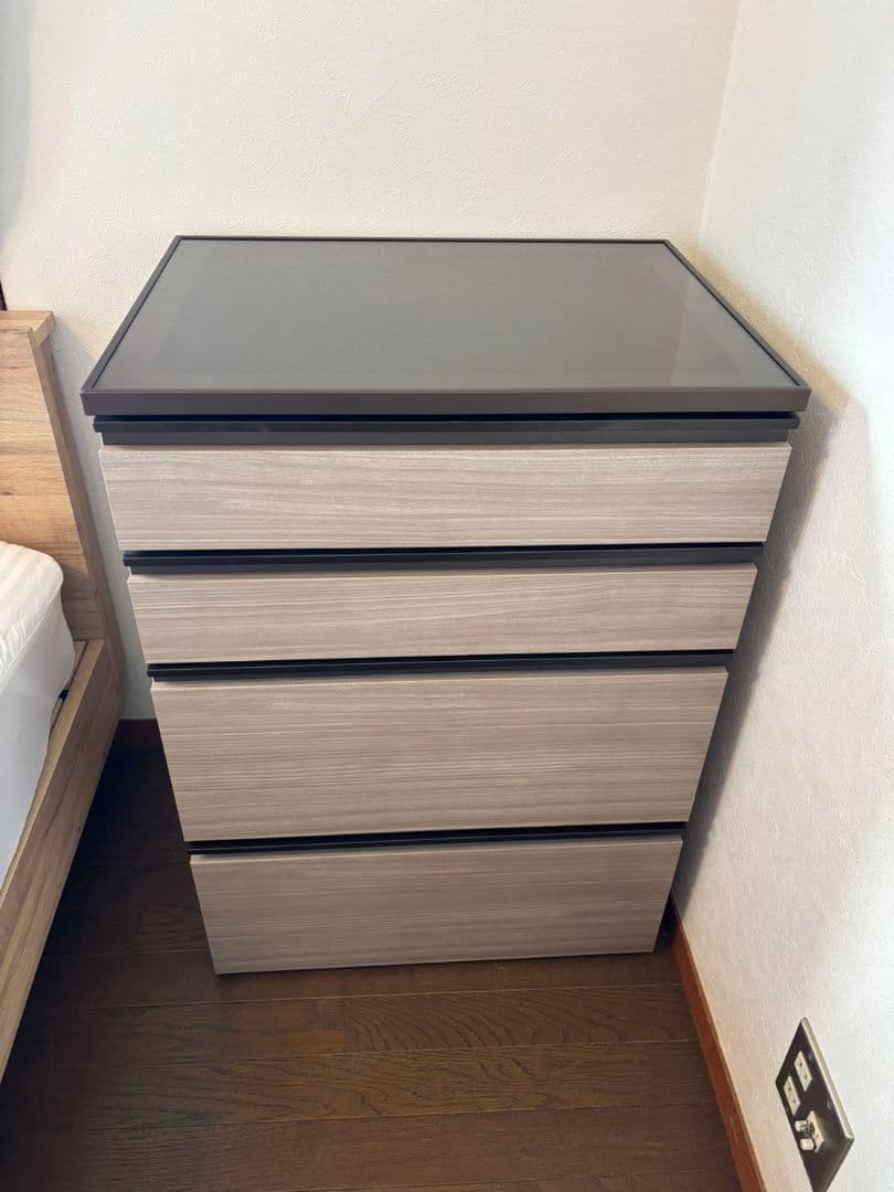 木製4段チェスト ガラス天板付き