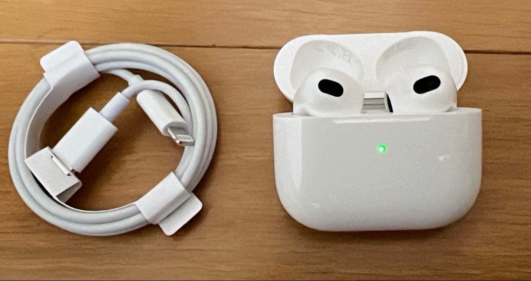 翌日に発送可能‼️ AirPods【第三世代】本体 充電ケース付き ホワイト