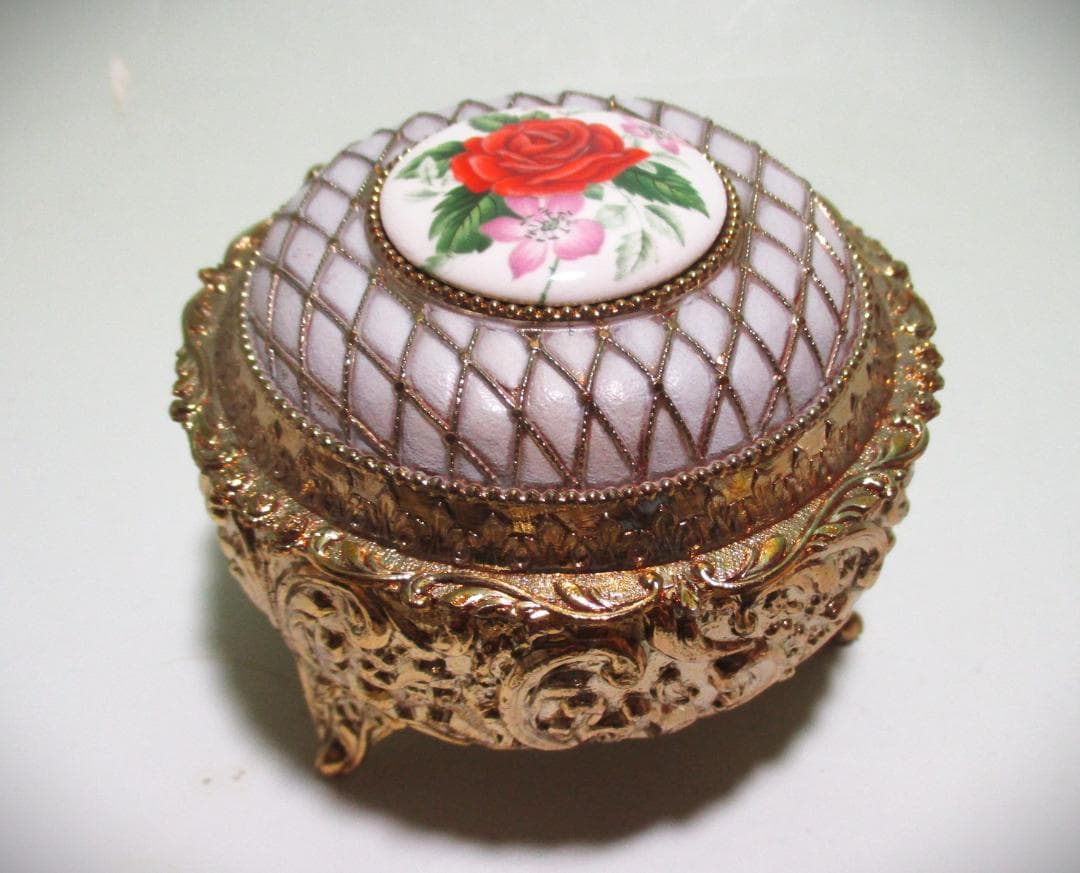 ★新品保管品　ロココ調　小物入れ　アンティーク調　ジュエリーケース★