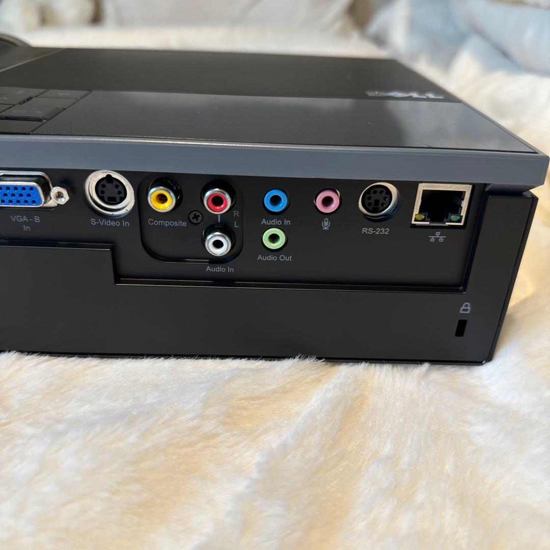 Dell 1610HD プロジェクター 送料込み