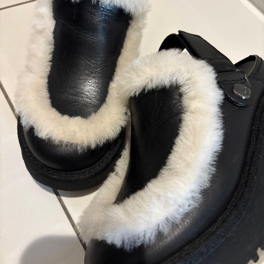 UGG Esmee Clog Leather 23cm エスミークロッグレザー