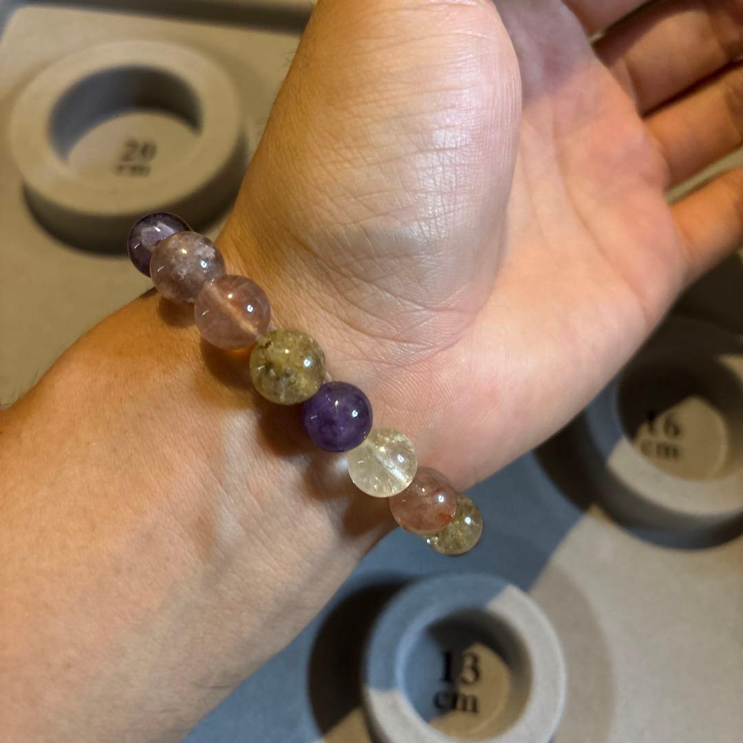 ズドーンとくるミックスルチルクオーツ！こういうのの方がすごい！