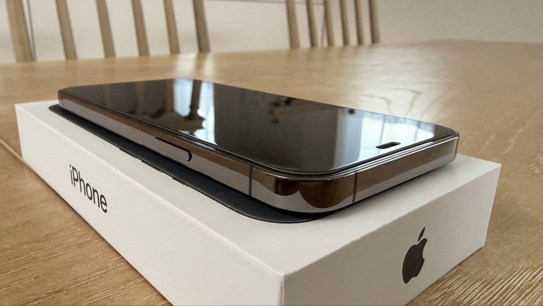 【美品】Apple iPhone 12Pro 256GBグラファイト