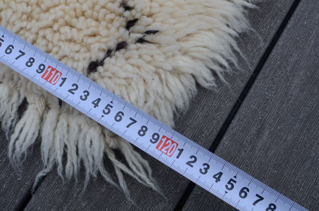 ベニワレン(モロッコ) アイボリー ウールラグ ダイヤモンド模様