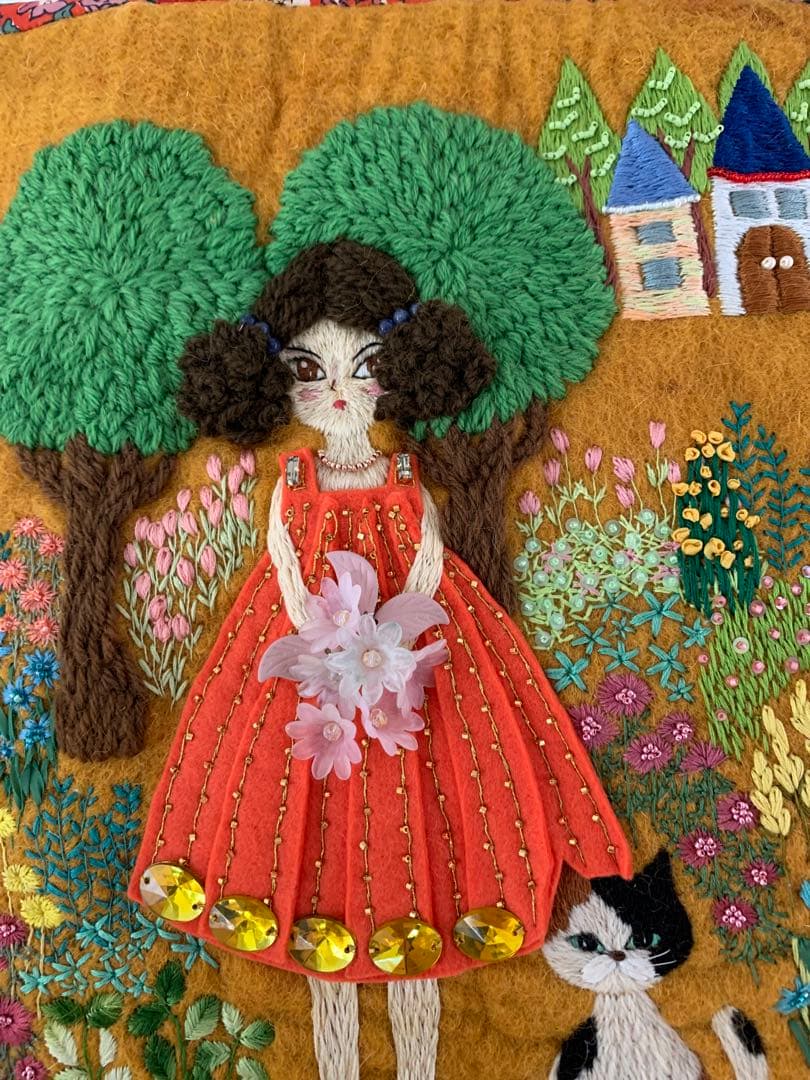 ナナ。三毛猫さんと私　羊毛フェルト生地のバッグ