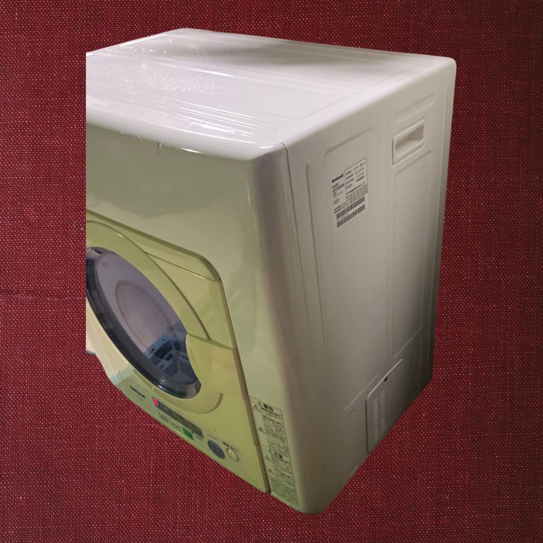 パナソニック　電気衣類乾燥機 　 NH-D502P。