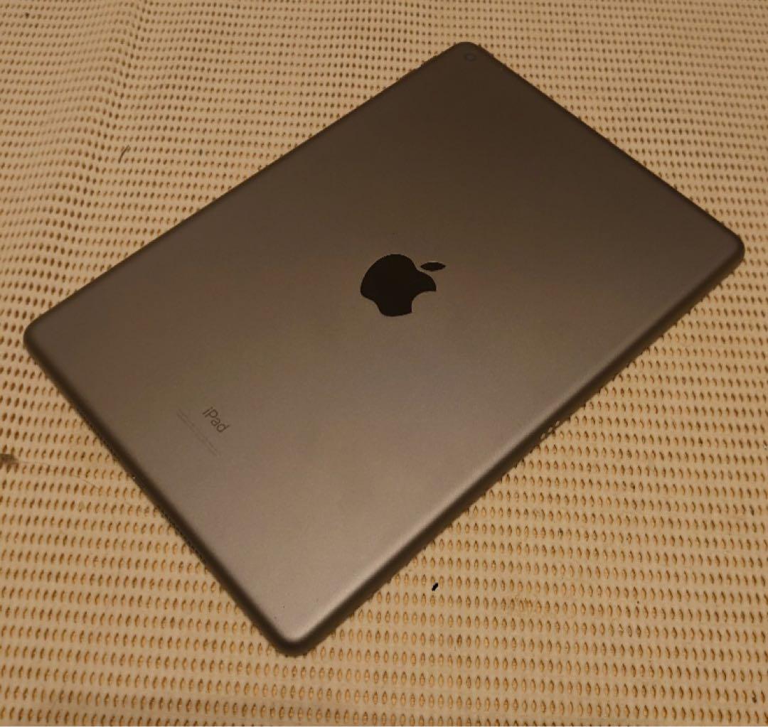 完動品iPad第8世代(A2270)本体32GBグレイ送料込2Q1GC