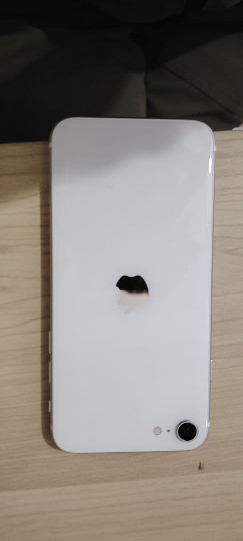 iPhone SE (第2世代) 128GB SIMフリー ホワイト