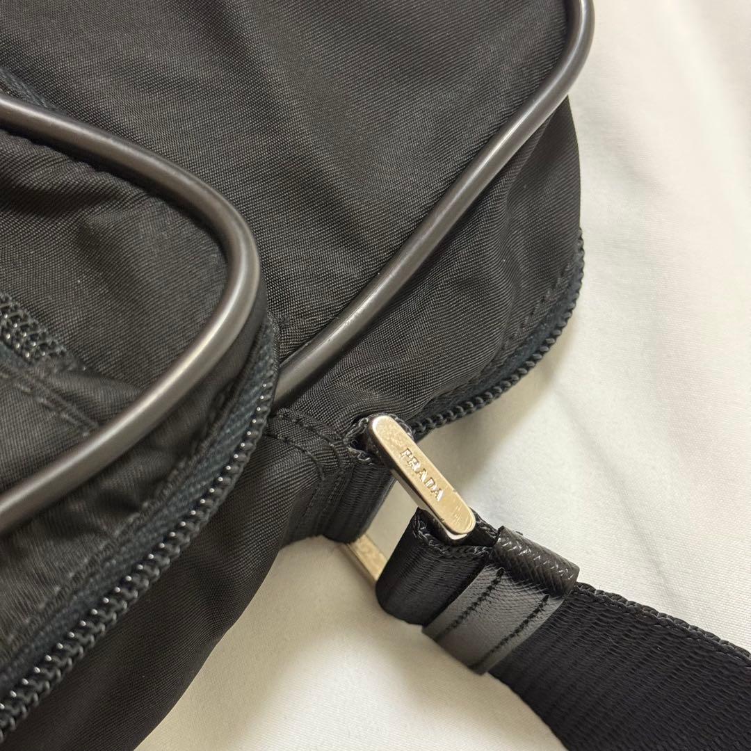 PRADA プラダ サコッシュ ショルダーバッグ 斜めがけ