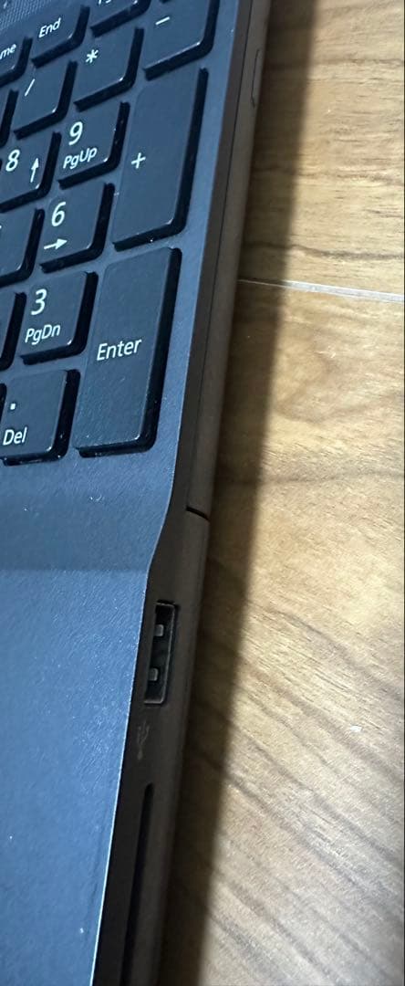 富士通 i3第7世代 4GB SSD128GB +HDD750GB FHD