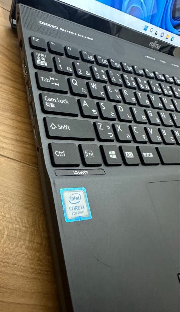 富士通 i3第7世代 4GB SSD128GB +HDD750GB FHD