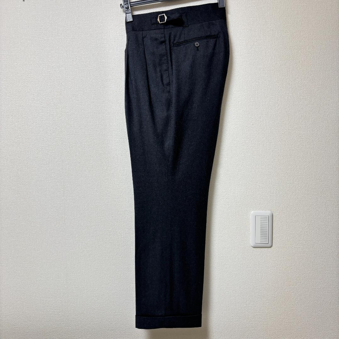 kakiユニバーサルランゲージ スラックス チャコールグレー REDA