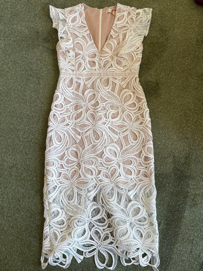 キャバドレス ERUKEI ケミカルレース Vネック タイトミディアムドレス