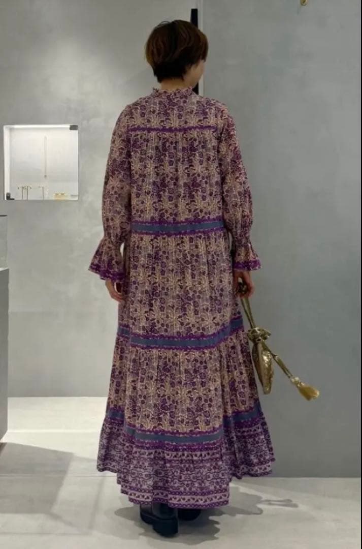 なな【サラマリカ】コットン ジャガード フラワープリント フリルドレス