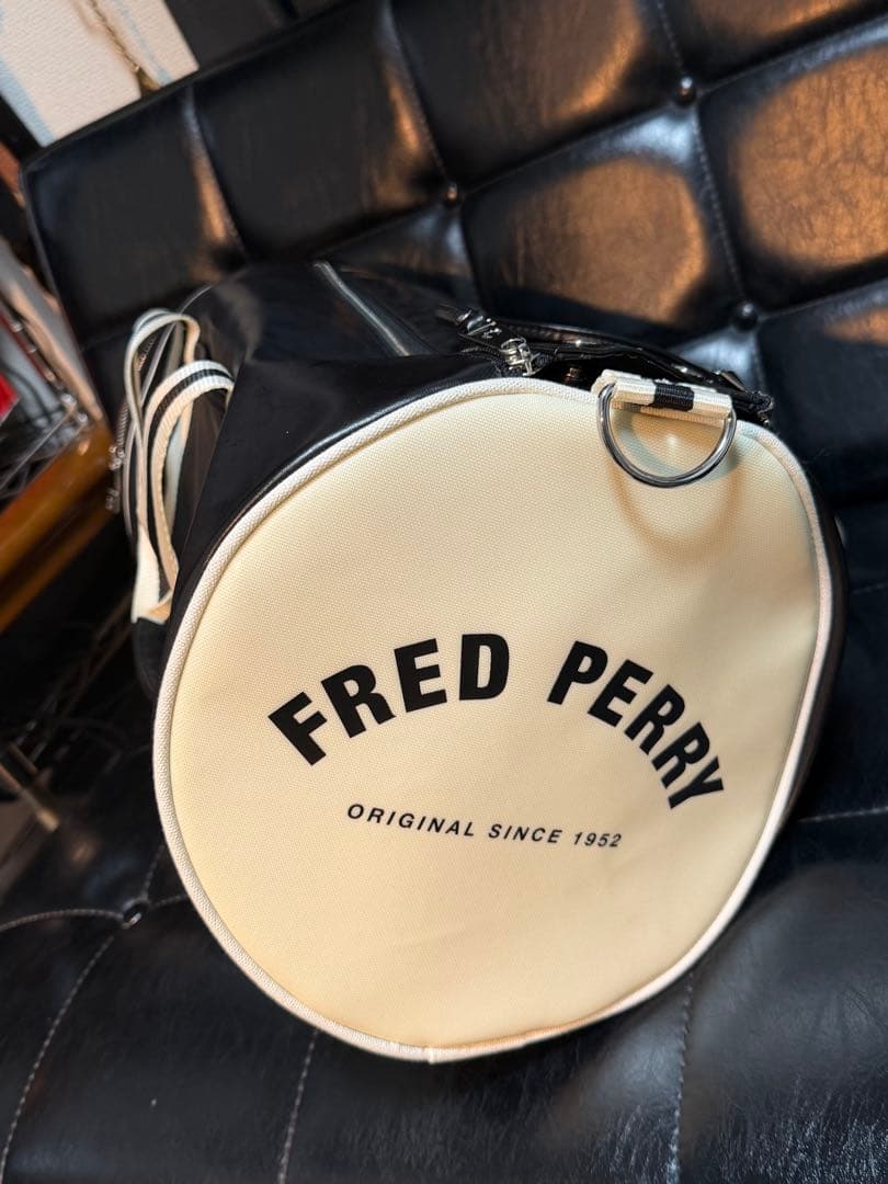 FRED PERRY フレッドペリー　ボストンバック　ドラムバック